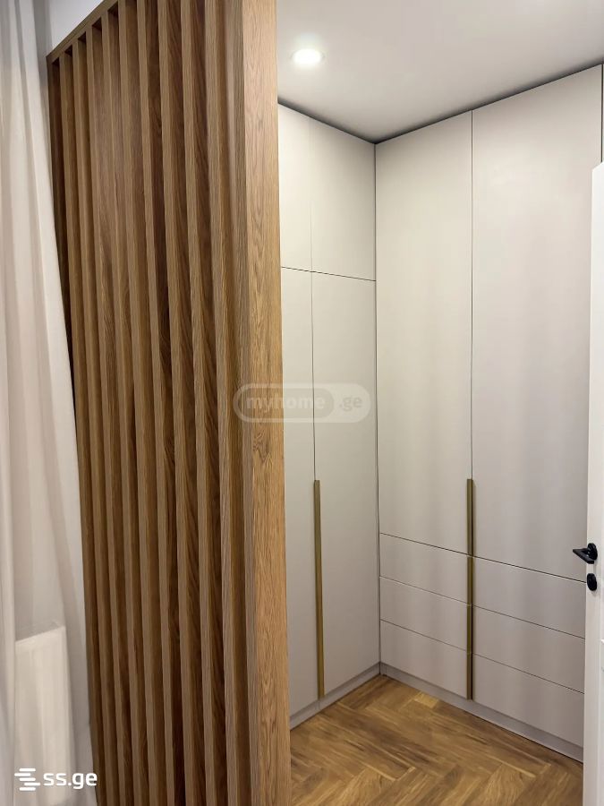 7 Room Private House For Sale view 13