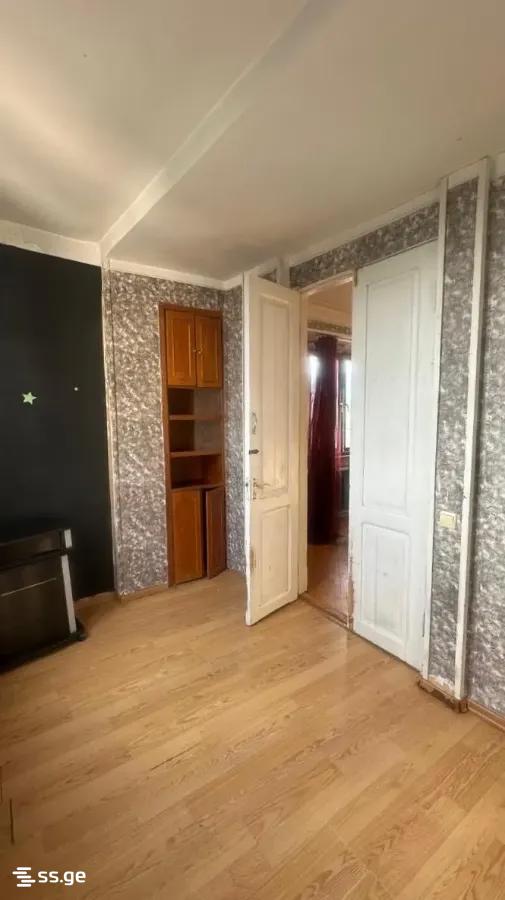 5 Room Flat For Sale view 3