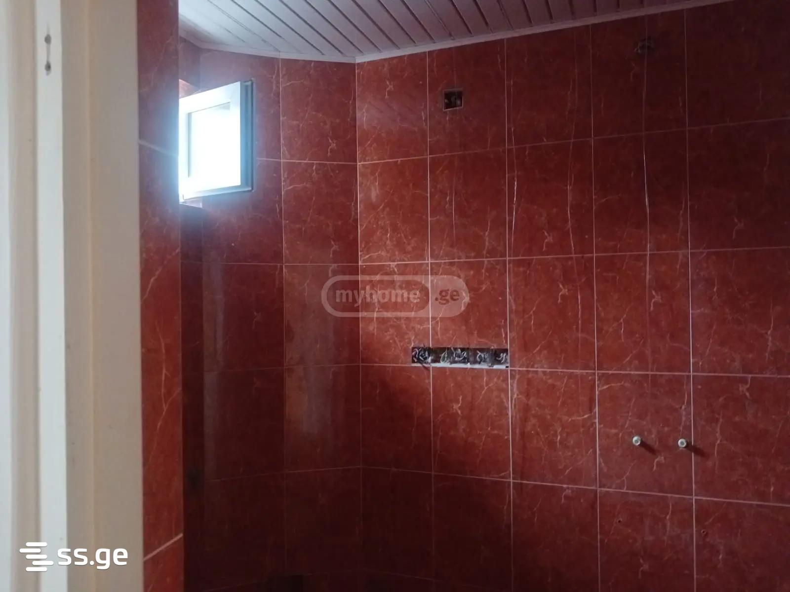 8 Room Private House For Sale view 6