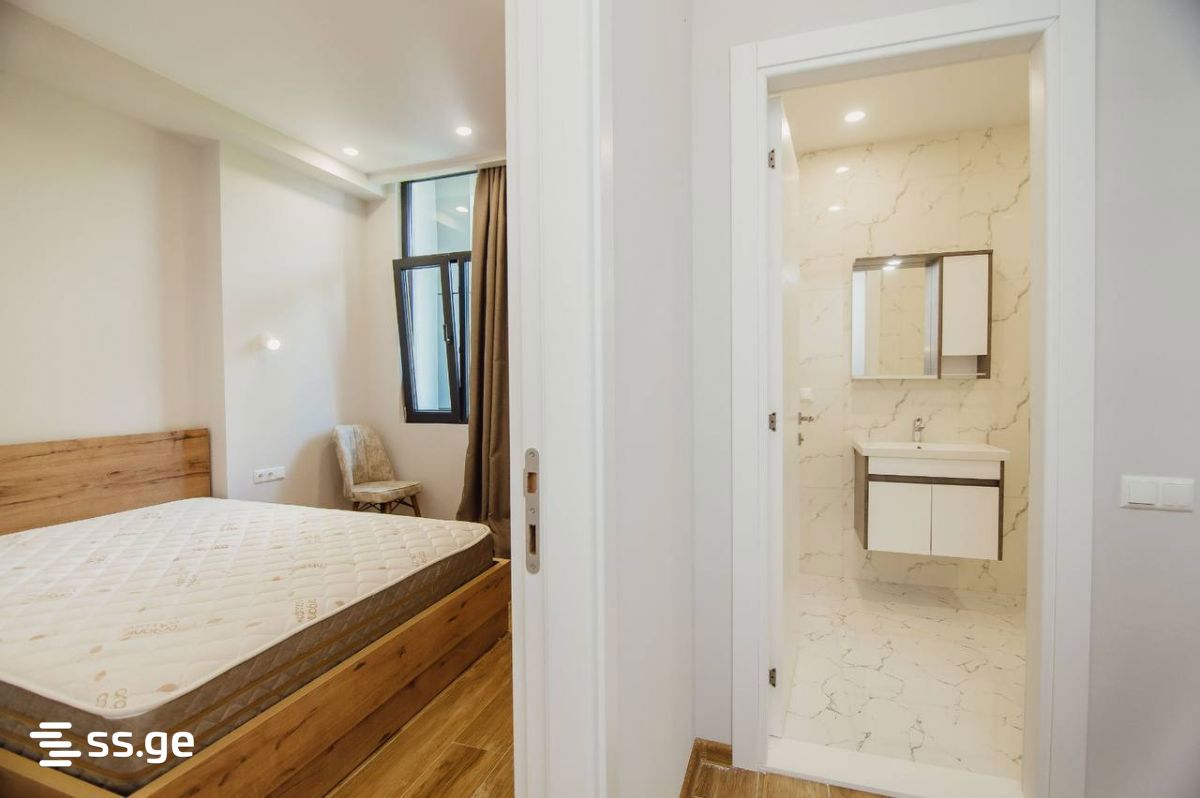 3 Room Flat For Rent. Gonio view 1