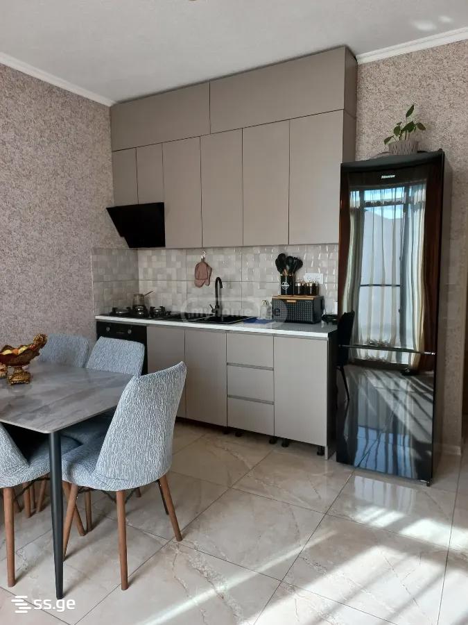 4 Room Private House For Sale view 2