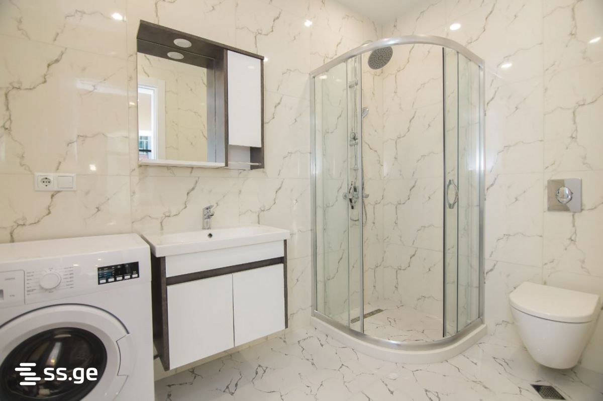 3 Room Private House For Rent. Batumi view 6