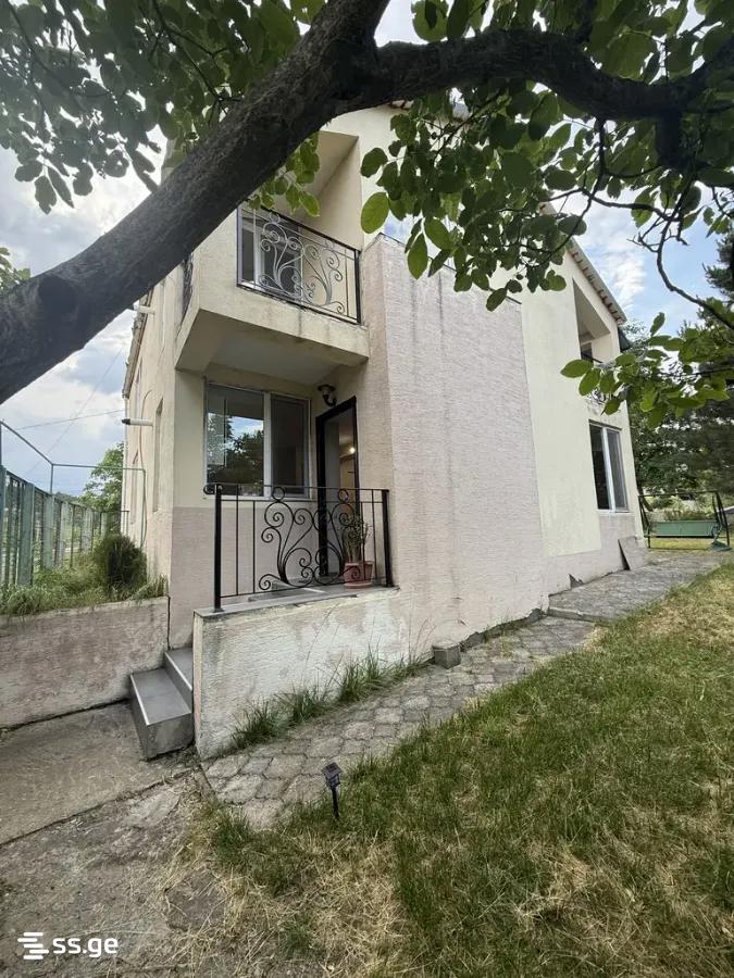 6 Room Private House For Sale view 1