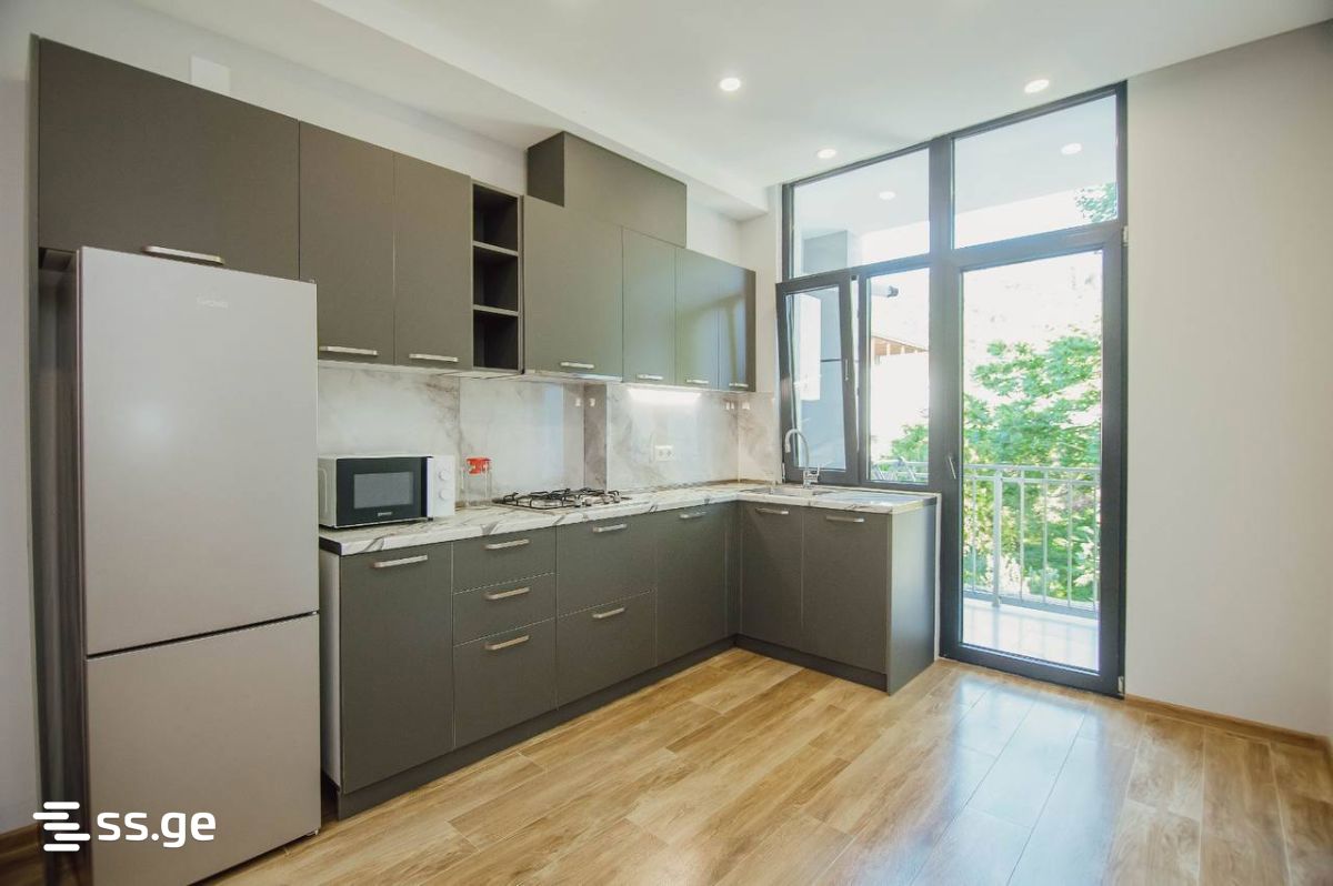 3 Room Flat For Rent. Gonio view 6