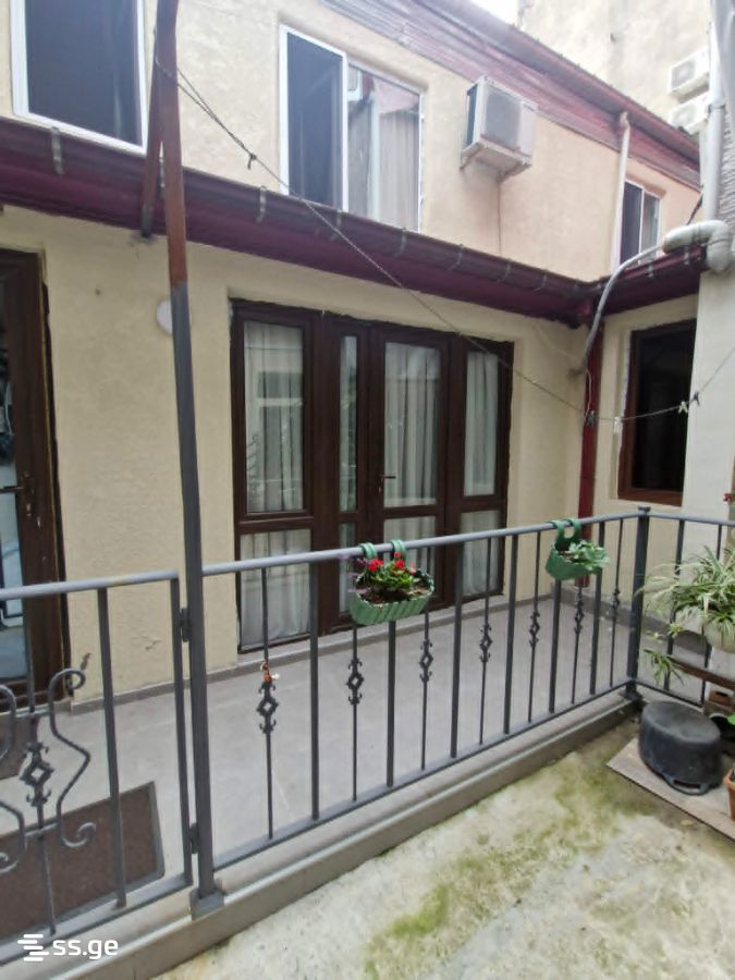 3 Room Private House Daily Rent. Batumi view 1