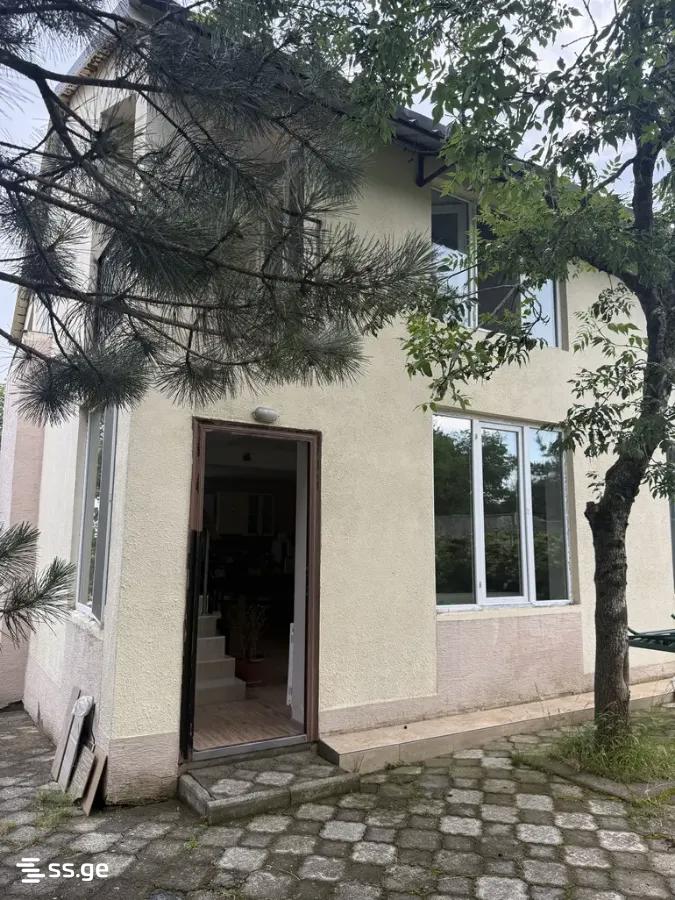 6 Room Private House For Sale view 2