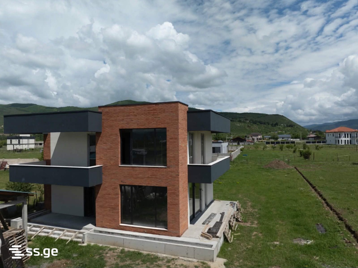 6 Room Summer Cottage For Sale view 2