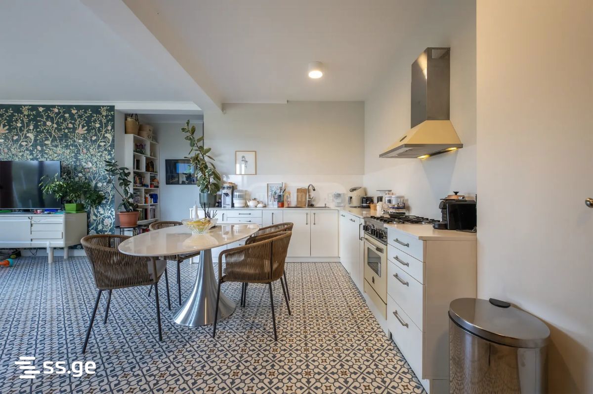 10 Room Summer Cottage For Sale view 9