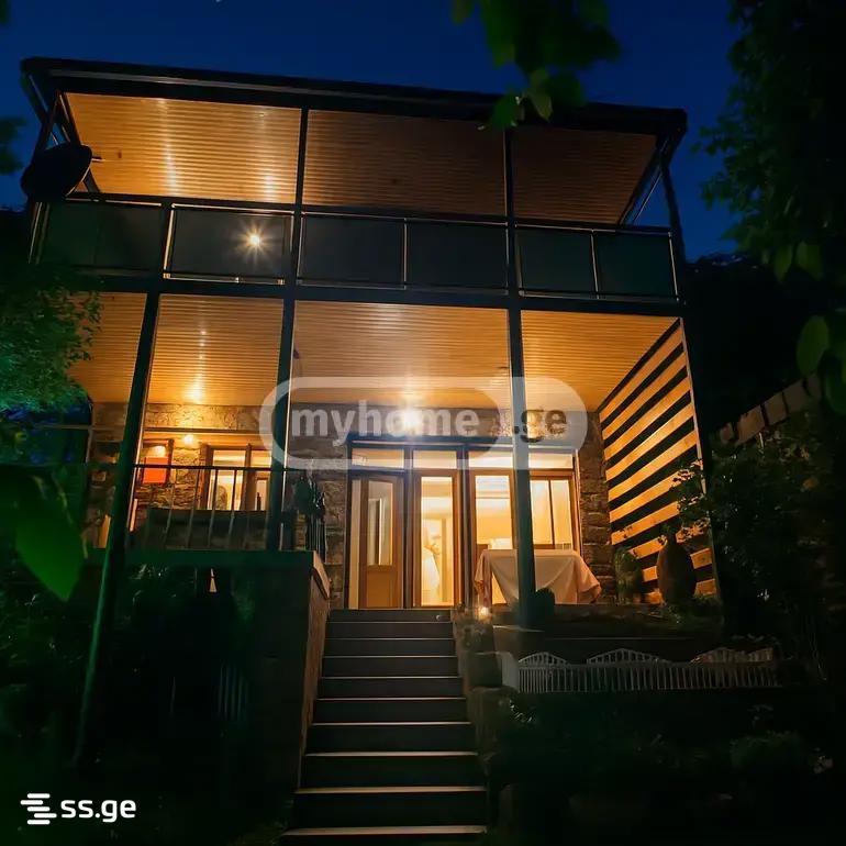 9 Room Private House For Sale view 1