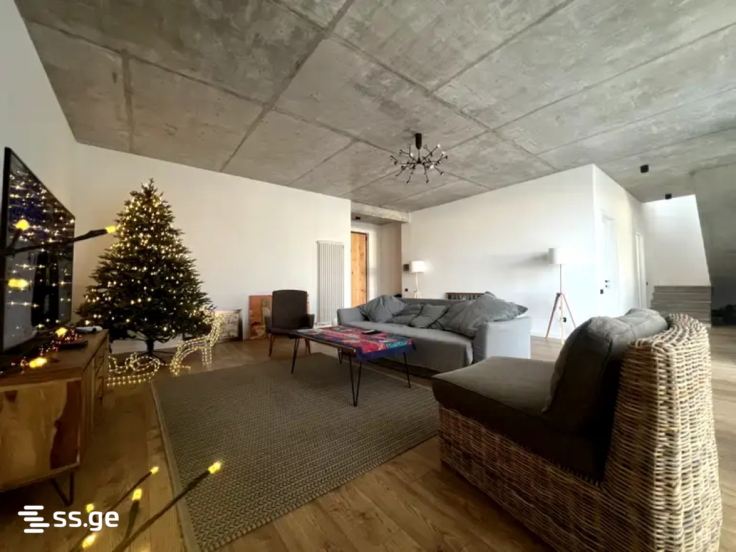 8 Room Private House For Sale view 28