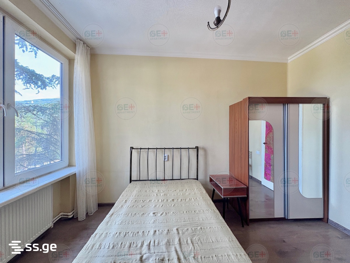 3 room Flat For Rent. Vake - Altro