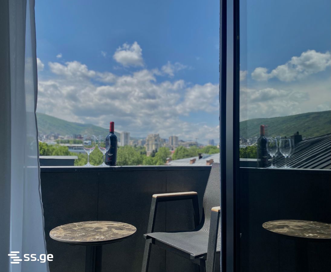 12 Room Hotel For Sale, 2 of 4