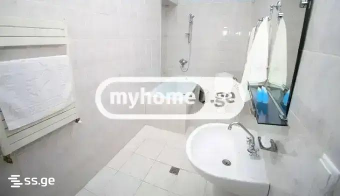 12 Room Hotel For Rent. Mtatsminda view 7