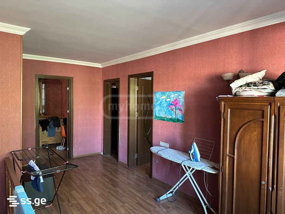 10 Room Private House For Sale view 11