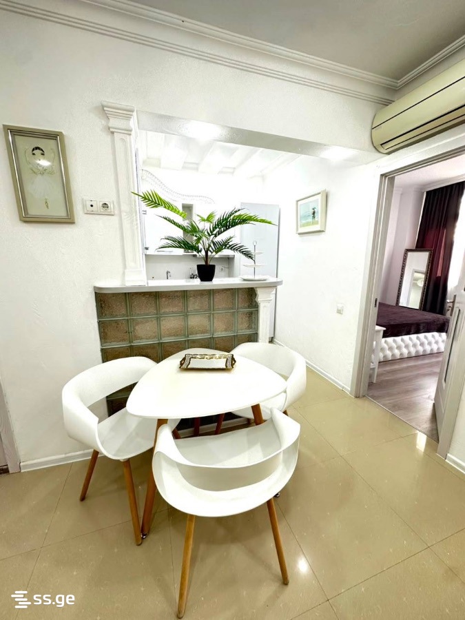 3 room Flat For Sale. Batumi - Widok 2