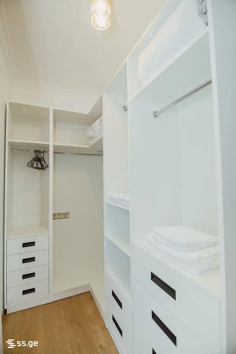 10 Room Private House For Sale view 9