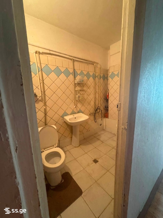 3 Room Flat For Sale view 2
