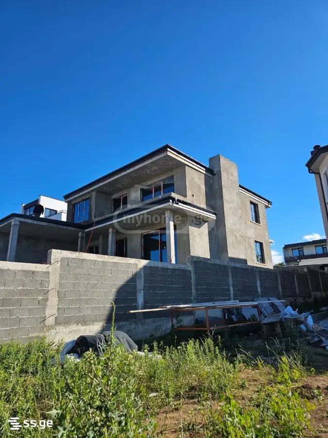 7 Room Private House For Sale view 1