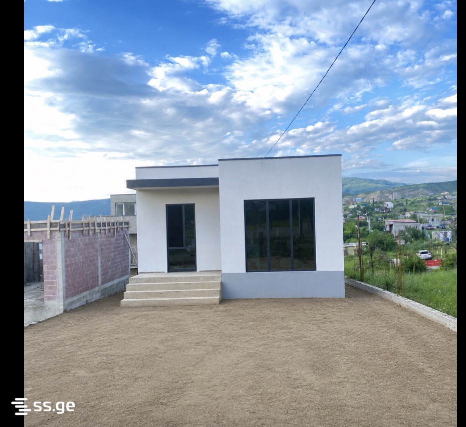 4 Room Private House For Sale view 1