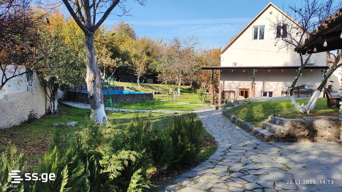 3 Room Private House Daily Rent. Varketili, 1 of 4