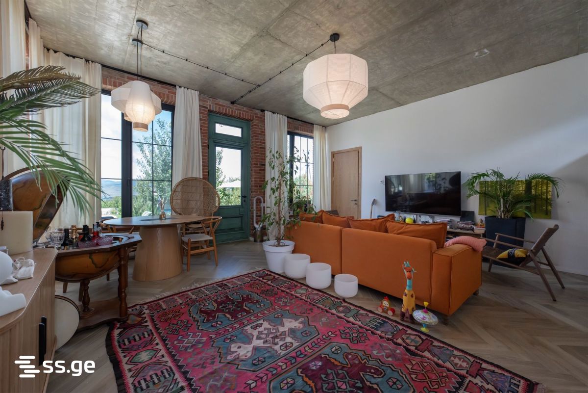 10 Room Private House For Sale, 1 of 4