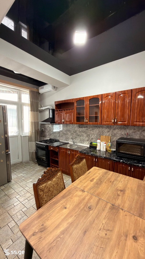 5 Room Flat For Sale view 4