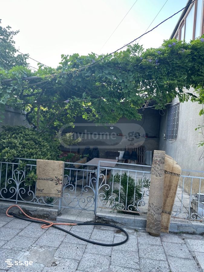 10 Room Private House For Sale view 12