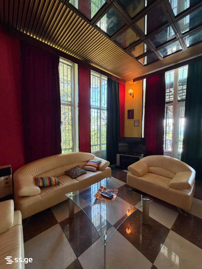 7 Room Private House For Sale view 13