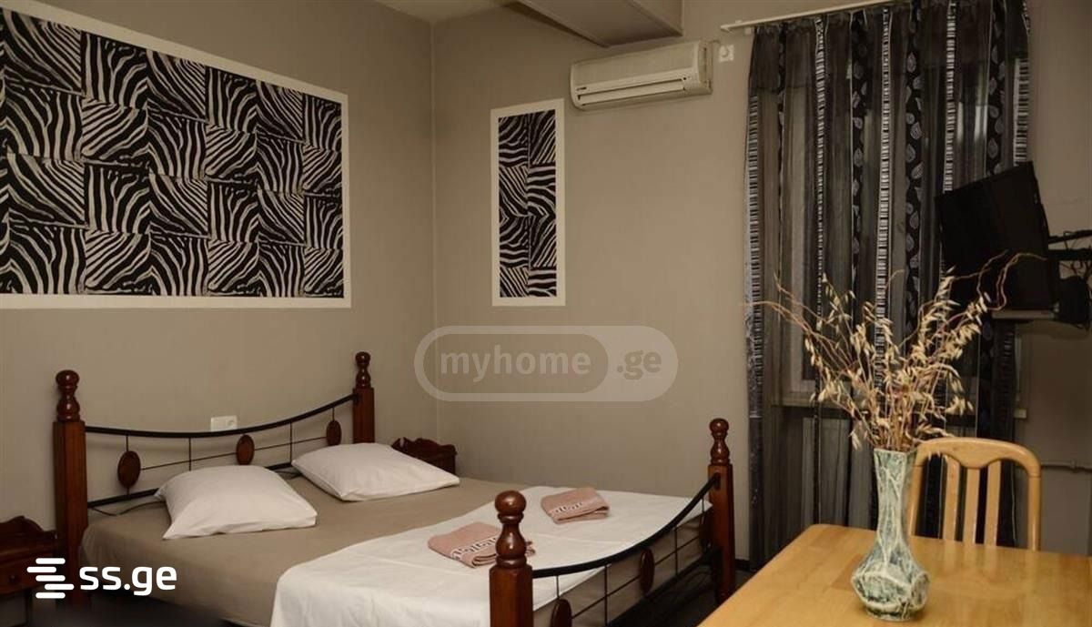 8 Room Hotel For Rent. Lisi Lake, 2 of 4