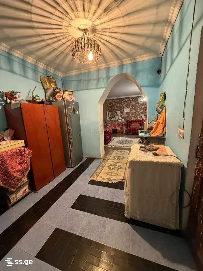 8 Room Private House For Sale view 3