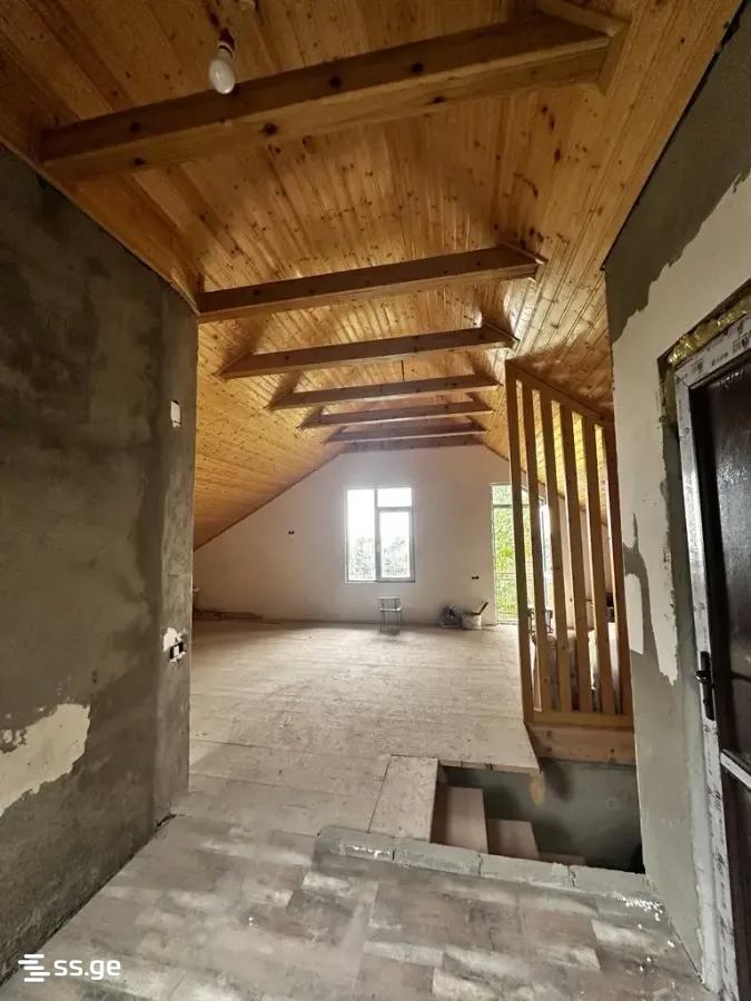 10 Room Private House For Sale view 3
