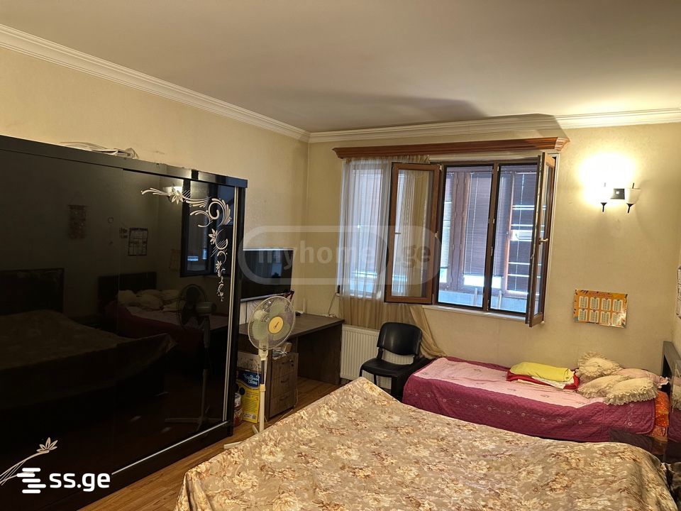 10 Room Private House For Sale, 3 of 4