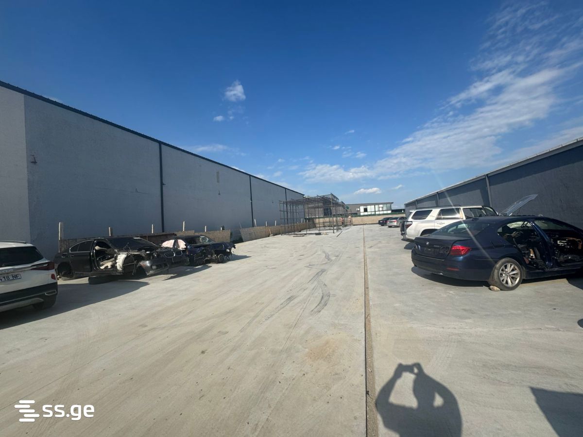 Commercial Space For Sale. Isani view 5