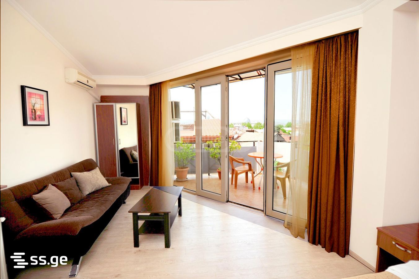10 Room Hotel For Rent. Avlabari view 11