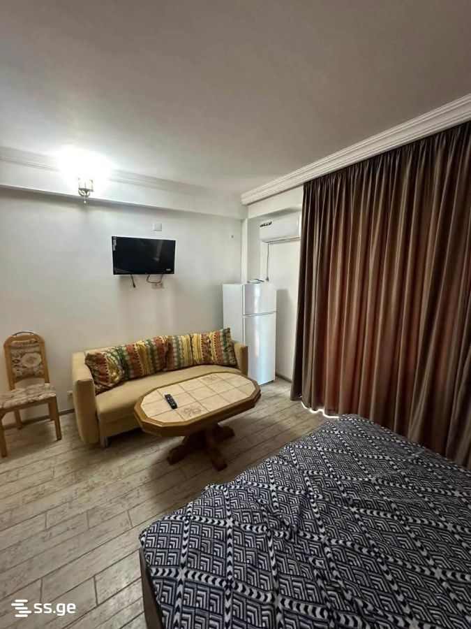 1 Room Flat Daily Rent. Gonio view 4