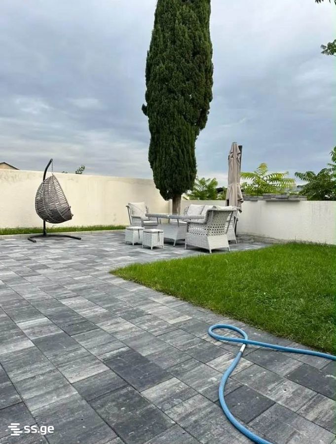 10 Room Private House For Sale view 12