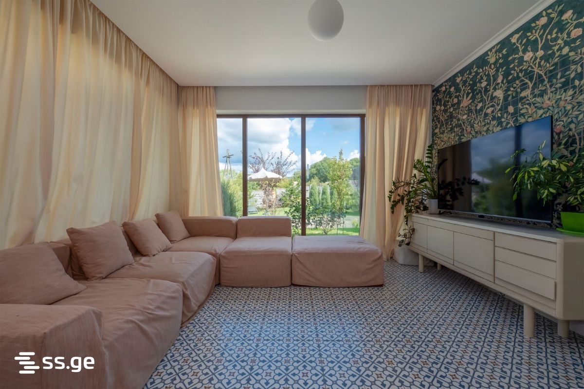 10 Room Private House For Sale, 4 of 4