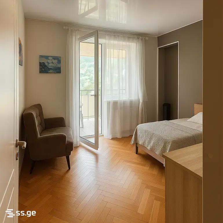 8 Room Private House For Sale view 3