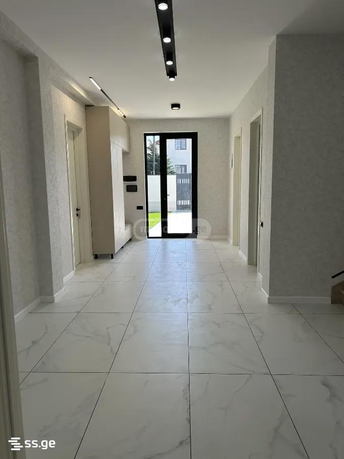 7 Room Private House For Sale view 6