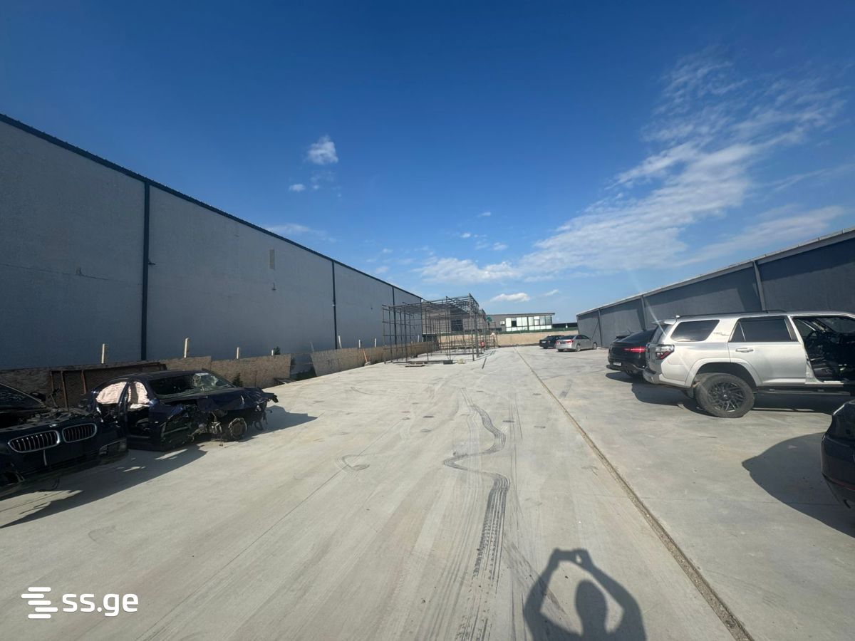 Commercial Space For Sale. Isani view 11