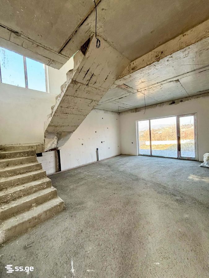 7 Room Private House For Sale view 27