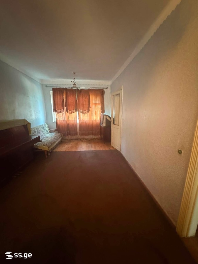 3 Room Flat For Sale view 4