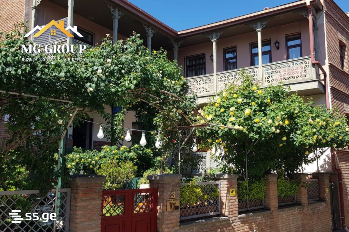 5 Room Private House For Rent. Sololaki view 1