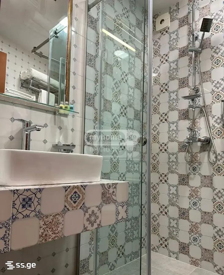 12 Room Hotel For Rent. Sololaki view 16