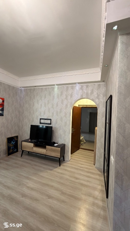 5 Room Flat For Sale view 3