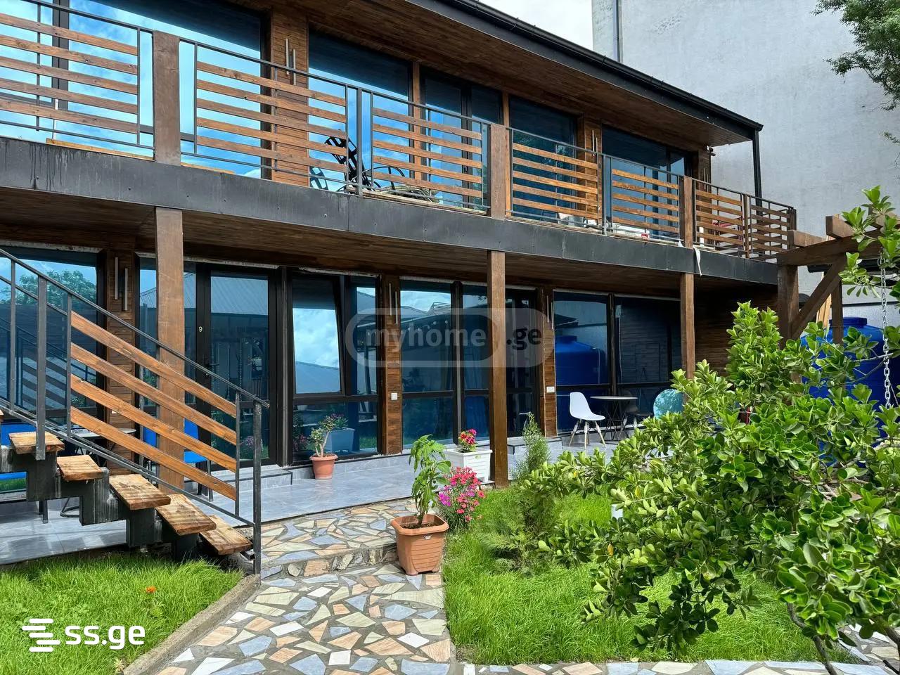 10 Room Hotel For Sale, 1 of 4