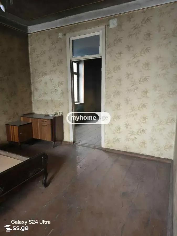 10 Room Private House For Sale view 11