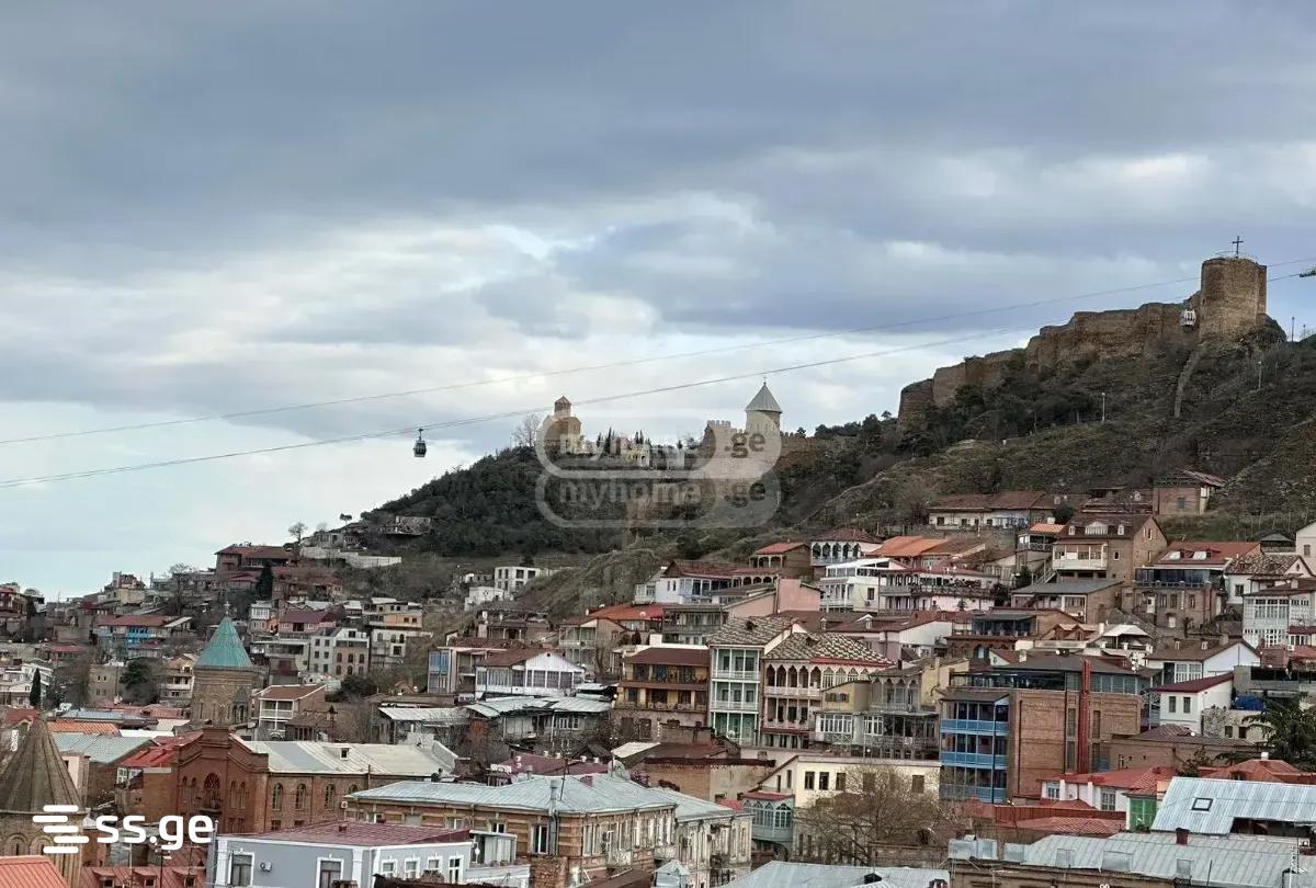 12 Room Hotel For Rent. Sololaki view 14