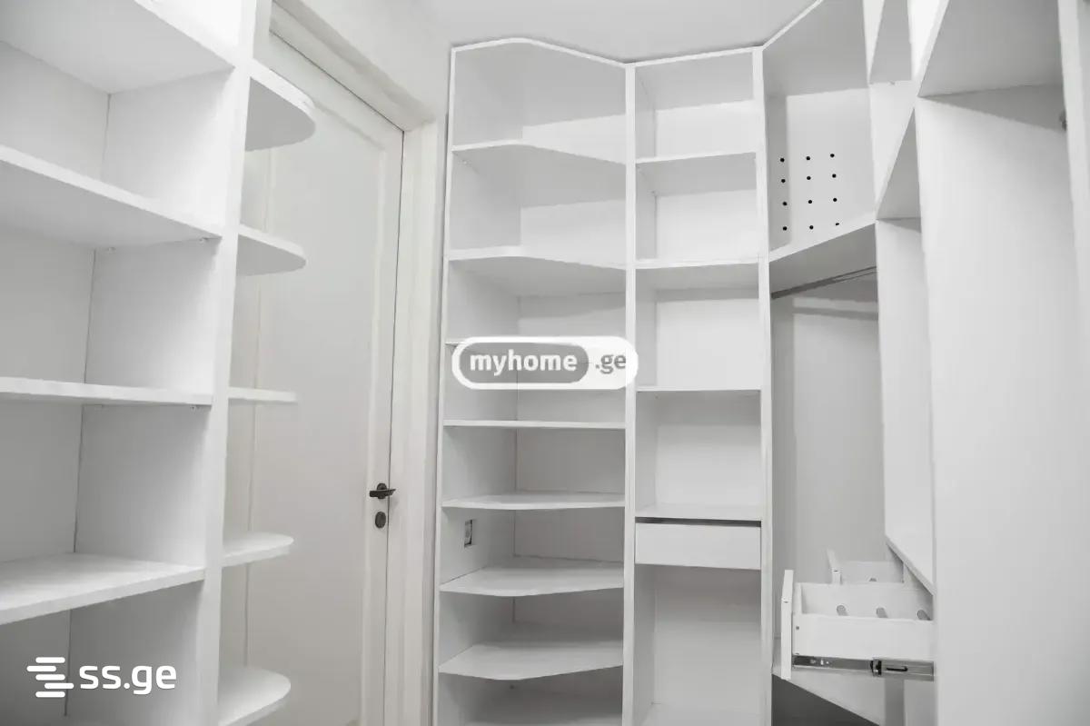 5 Room Hotel For Rent. Ivertubani view 9