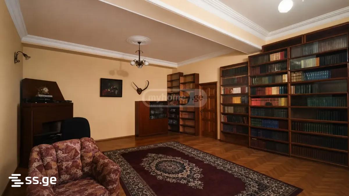 10 Room Private House For Sale, 3 of 4